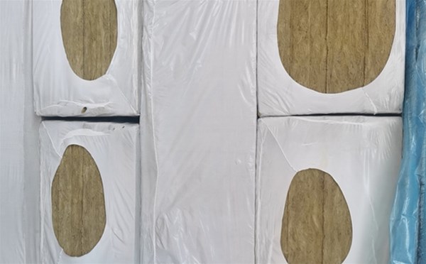 復(fù)合巖棉板施工時(shí)，應(yīng)注意哪些事項(xiàng)呢？