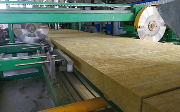 保養(yǎng)維護(hù)巖棉板的一些小技巧